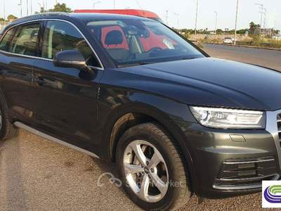 Audi Q5  2.0 TDI 190 CV cl.d. quattro S tr. Grigio usata Poggiardo