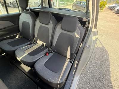 Citroen C4 1.5 BlueHDi 130cv EAT8 7 POSTI Beige usata San Salvatore Telesino