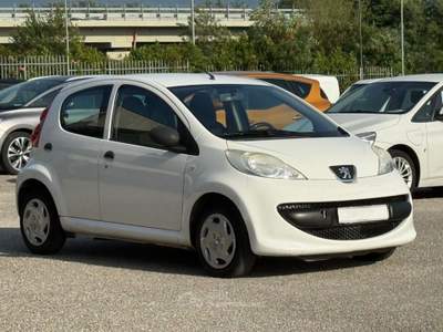 Peugeot 107 1.0 68CV Bianco usata San Salvatore Telesino