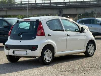 Peugeot 107 1.0 68CV Bianco usata San Salvatore Telesino