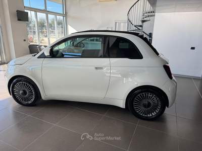 Fiat 500 Icon Cabrio 42 kWh Bianco usata Trinitapoli