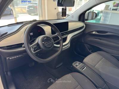 Fiat 500 Icon Cabrio 42 kWh Bianco usata Trinitapoli