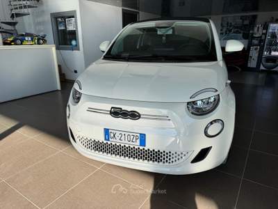 Fiat 500 Icon Cabrio 42 kWh Bianco usata Trinitapoli