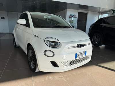 Fiat 500 Icon Cabrio 42 kWh Bianco usata Trinitapoli