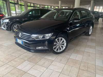 Volkswagen Passat 2.0 TDI DSG Business BlueMotion Tech Nero usata Briga Novarese