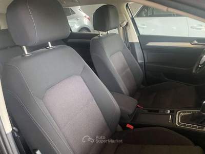 Volkswagen Passat 2.0 TDI DSG Business BlueMotion Tech Nero usata Briga Novarese