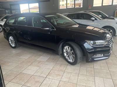 Volkswagen Passat 2.0 TDI DSG Business BlueMotion Tech Nero usata Briga Novarese