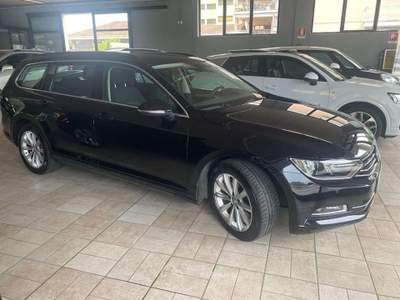 Volkswagen Passat 2.0 TDI DSG Business BlueMotion Tech Nero usata Briga Novarese