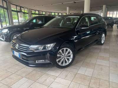 Volkswagen Passat 2.0 TDI DSG Business BlueMotion Tech Nero usata Briga Novarese