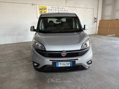 Fiat Doblò 7 POSTI Argento usata Motta di Livenza