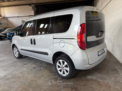 Fiat Doblò 7 POSTI Argento usata Motta di Livenza
