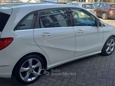 Mercedes-Benz Classe B d Sport plus full optional come nuova!!! GUARDA ! Bianco usata Pavia