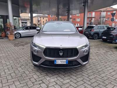 Maserati Levante 3.0 V6 Gransport 350cv auto my20 Grigio usata Pavia