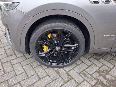 Maserati Levante 3.0 V6 Gransport 350cv auto my20 Grigio usata Pavia