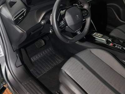 Peugeot 2008 1.2 130cv Allure EAT8 + Navi + Camera Grigio usata Torino