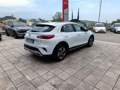 Kia XCeed 1.0 TGDi GPL Urban Bianco usata Grottammare