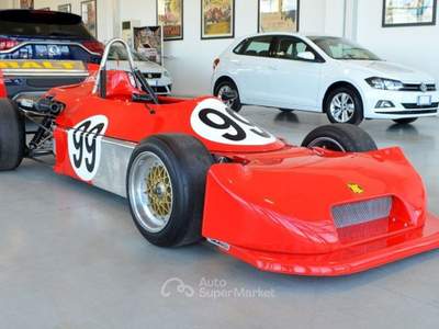 Toyota Land Cruiser Ralt RT1 Formula 3 Rosso usata Sona
