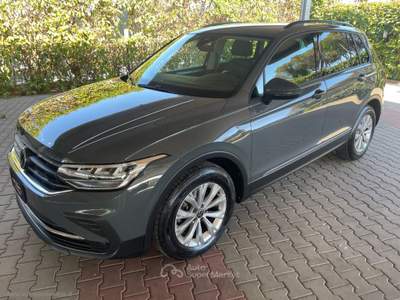 Volkswagen Tiguan Tiguan 2.0 TDI DSG Business BMT Grigio usata Taranto