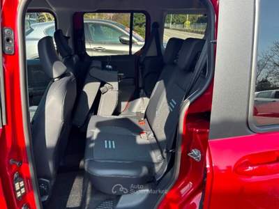 Ford Transit/Tourneo/Bus Tourneo Courier 1.0 EcoBoost Powershift Active Rosso usata Bisuschio