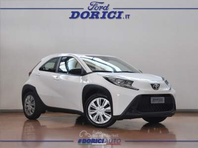 Toyota Aygo X Aygo X 1.0 VVT-i 72 CV 5 porte Active Bianco usata Credaro