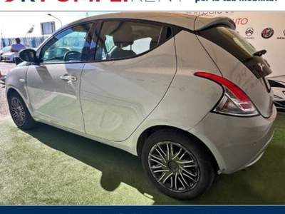 Lancia Ypsilon 1.2 Silver 69cv Bianco usata Pompei