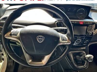 Lancia Ypsilon 1.2 Silver 69cv Bianco usata Pompei