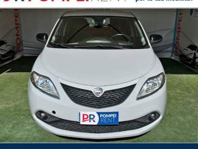 Lancia Ypsilon 1.2 Silver 69cv Bianco usata Pompei