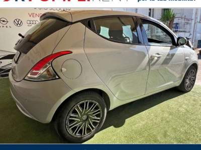 Lancia Ypsilon 1.2 Silver 69cv Bianco usata Pompei