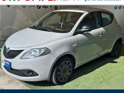 Lancia Ypsilon 1.2 Silver 69cv Bianco usata Pompei