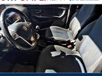 Lancia Ypsilon 1.2 Silver 69cv Bianco usata Pompei