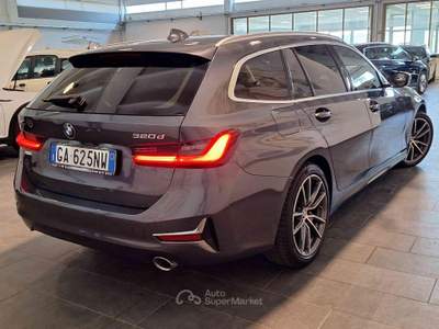 BMW Serie 3 320d 320d xDrive Touring Luxury Grigio usata Rezzato