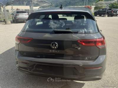 Volkswagen Golf Golf 1.0 eTSI 110CV EVO DSG Life Grigio usata Scurelle