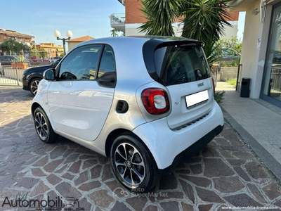 Smart ForTwo 70 1.0 Passion Bianco usata GENZANO DI ROMA