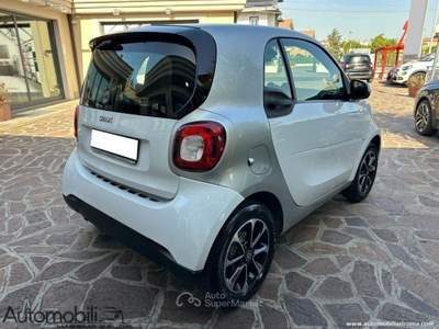 Smart ForTwo 70 1.0 Passion Bianco usata GENZANO DI ROMA