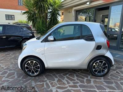 Smart ForTwo 70 1.0 Passion Bianco usata GENZANO DI ROMA