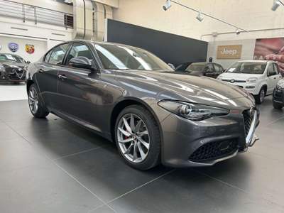 Alfa Romeo Giulia Giulia 2.2 t  Ti Q4 210 cv auto Grigio usata Vercelli