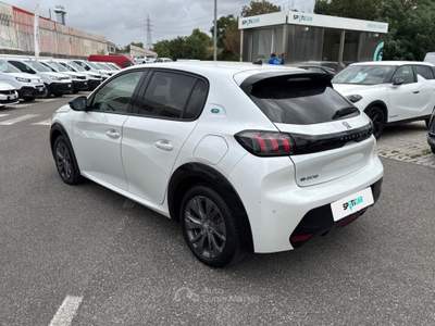 Peugeot 208 Allure Pack e 136cv Bianco usata Roma
