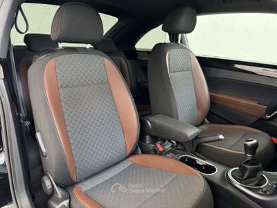 Volkswagen Maggiolino Maggiolino 1.2 tsi Design 105cv usata Ciserano