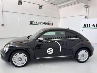 Volkswagen Maggiolino Maggiolino 1.2 tsi Design 105cv usata Ciserano