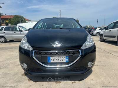 Peugeot 208 208 1.4 VTi 95 CV 5p. GPL Active usata Rimini