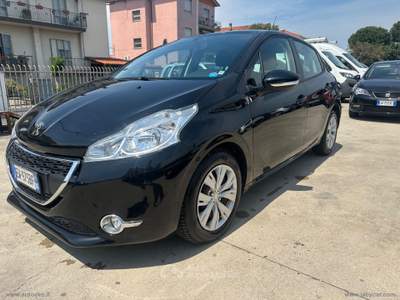 Peugeot 208 208 1.4 VTi 95 CV 5p. GPL Active usata Rimini