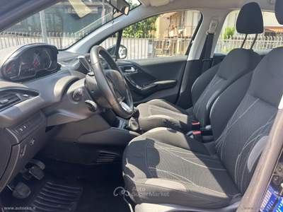 Peugeot 208 208 1.4 VTi 95 CV 5p. GPL Active usata Rimini