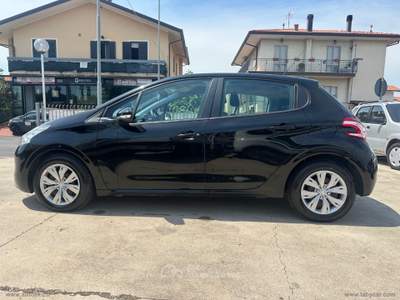 Peugeot 208 208 1.4 VTi 95 CV 5p. GPL Active usata Rimini