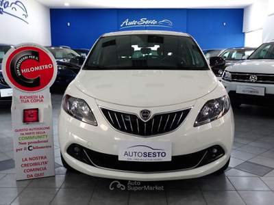 Lancia Ypsilon 1.0 FIREFLY HYBRID 70 CV GOLD Bianco usata Carlentini