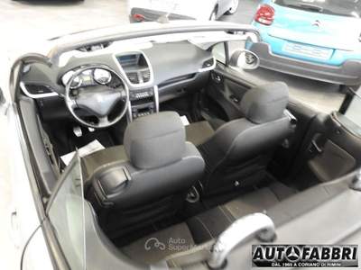 Peugeot 207 HDi 110CV FAP CC Féline Argento usata CORIANO