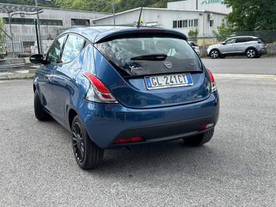 Lancia Ypsilon 1.0 FireFly 5p S&S Hybrid Silver Blu/Azzurro usata Lauria