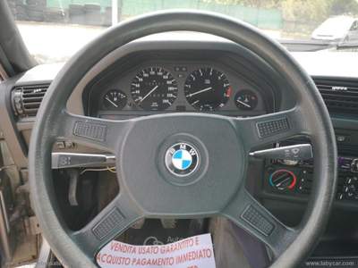 BMW Serie 3 320i 320i Cabrio L RATE AUTO MOTO SCOOTER Grigio usata MARINO