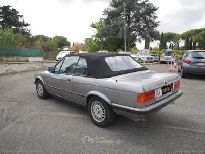BMW Serie 3 320i 320i Cabrio L RATE AUTO MOTO SCOOTER Grigio usata MARINO