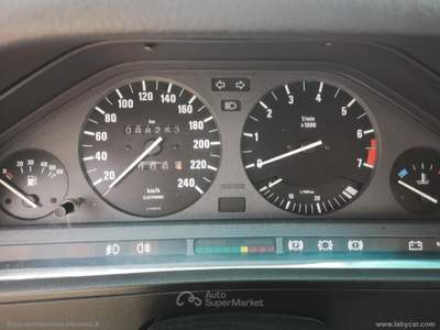 BMW Serie 3 320i 320i Cabrio L RATE AUTO MOTO SCOOTER Grigio usata MARINO