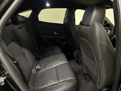 Jaguar E-Pace E-Pace 2.0D I4 163 CV AWD Auto R-Dynamic SE IVA ESPOSTA Nero usata Novara